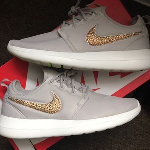 Nike customized Swarovski crystal roshes